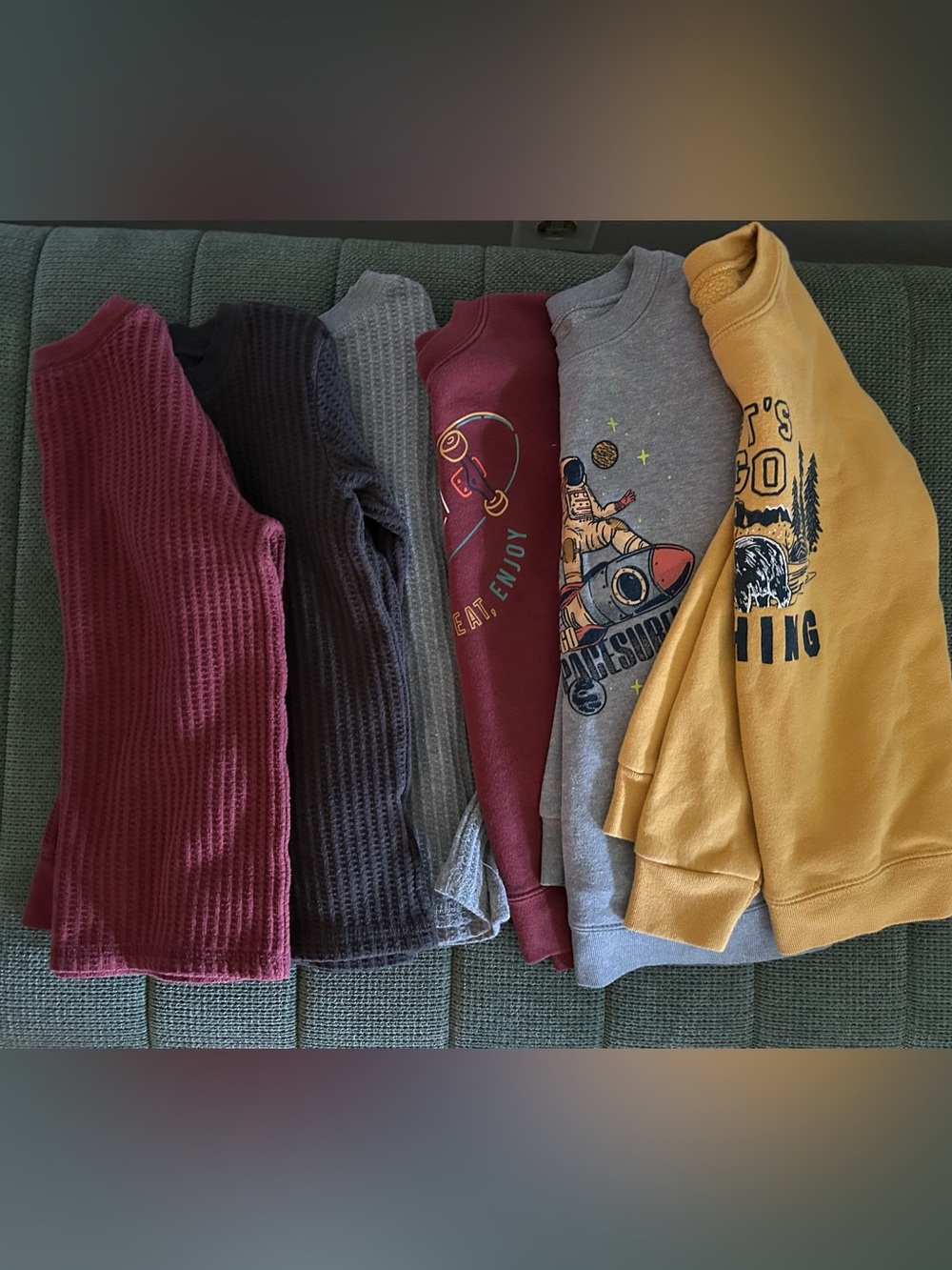Lot of 6 boys thermals and sweatshirts